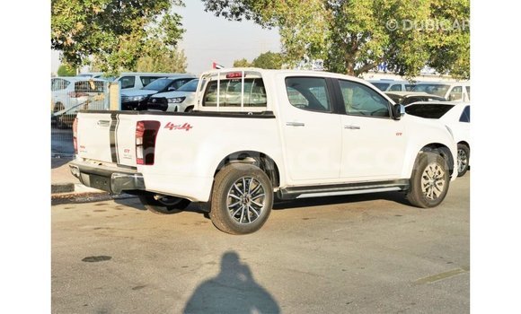 Buy Import Isuzu Rodeo White Car in Import - Dubai in Ashanti Buy Import Isuzu Rodeo White Car in Import - Dubai in Ashanti