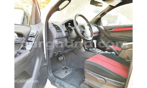 Buy Import Isuzu Rodeo White Car in Import - Dubai in Ashanti Buy Import Isuzu Rodeo White Car in Import - Dubai in Ashanti