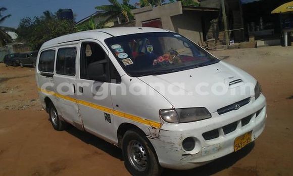 Sayi Na hannu Hyundai H200 White Mota in Accra a Greater Accra Sayi Na hannu Hyundai H200 White Mota in Accra a Greater Accra