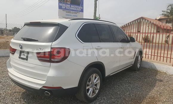 Sayi Na hannu BMW X5 White Mota in Accra a Greater Accra Sayi Na hannu BMW X5 White Mota in Accra a Greater Accra