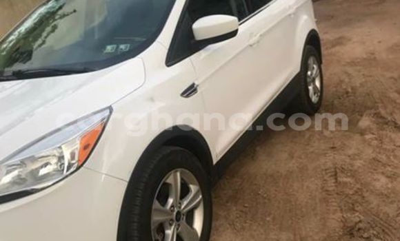 Sayi Na hannu Ford Escape White Mota in Accra a Greater Accra Sayi Na hannu Ford Escape White Mota in Accra a Greater Accra