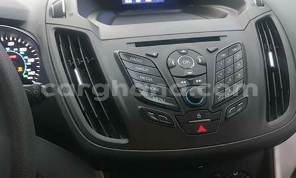 Sayi Na hannu Ford Escape White Mota in Accra a Greater Accra Sayi Na hannu Ford Escape White Mota in Accra a Greater Accra