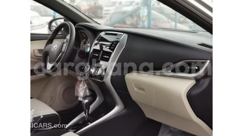 Big with watermark toyota yaris ashanti import dubai 11622