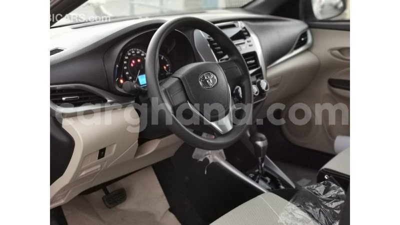 Big with watermark toyota yaris ashanti import dubai 11622