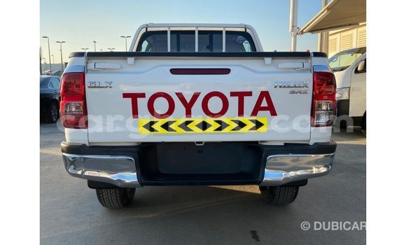 Ra Imported Toyota Hilux funfun Ọkọ̀ in Import - Dubai ni Ashanti Ra Imported Toyota Hilux funfun Ọkọ̀ in Import - Dubai ni Ashanti
