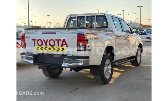 Ra Imported Toyota Hilux funfun Ọkọ̀ in Import - Dubai ni Ashanti Ra Imported Toyota Hilux funfun Ọkọ̀ in Import - Dubai ni Ashanti