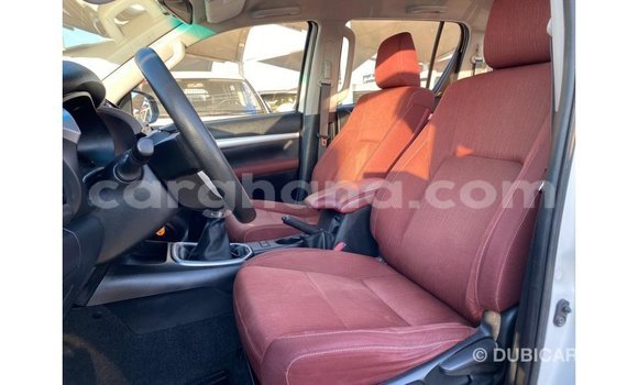 Ra Imported Toyota Hilux funfun Ọkọ̀ in Import - Dubai ni Ashanti Ra Imported Toyota Hilux funfun Ọkọ̀ in Import - Dubai ni Ashanti