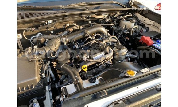 Ra Imported Toyota Hilux funfun Ọkọ̀ in Import - Dubai ni Ashanti Ra Imported Toyota Hilux funfun Ọkọ̀ in Import - Dubai ni Ashanti