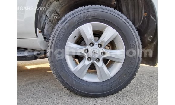 Ra Imported Toyota Prado funfun Ọkọ̀ in Import - Dubai ni Ashanti Ra Imported Toyota Prado funfun Ọkọ̀ in Import - Dubai ni Ashanti