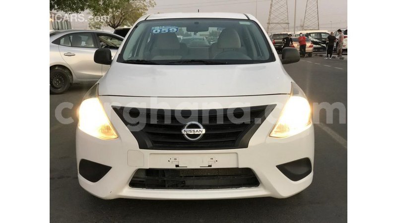 Big with watermark nissan sunny ashanti import dubai 11646