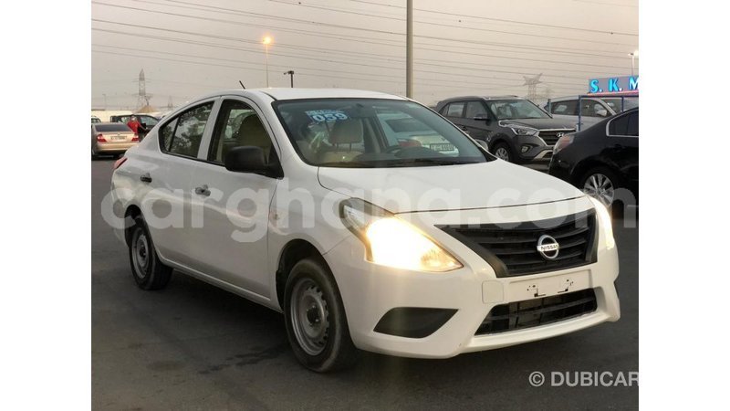 Big with watermark nissan sunny ashanti import dubai 11646