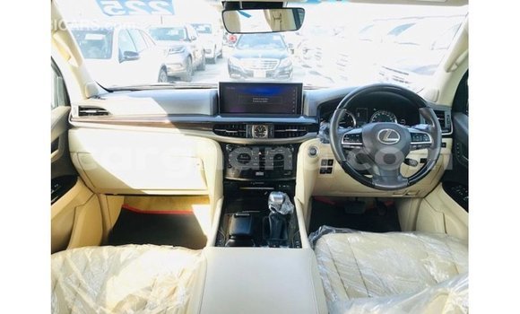 Sayi Imported Lexus LX White Mota in Import - Dubai a Ashanti Sayi Imported Lexus LX White Mota in Import - Dubai a Ashanti