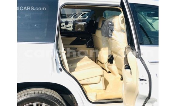 Sayi Imported Lexus LX White Mota in Import - Dubai a Ashanti Sayi Imported Lexus LX White Mota in Import - Dubai a Ashanti