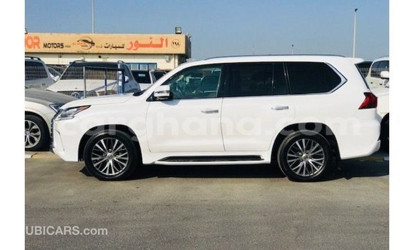Sayi Imported Lexus LX White Mota in Import - Dubai a Ashanti Sayi Imported Lexus LX White Mota in Import - Dubai a Ashanti
