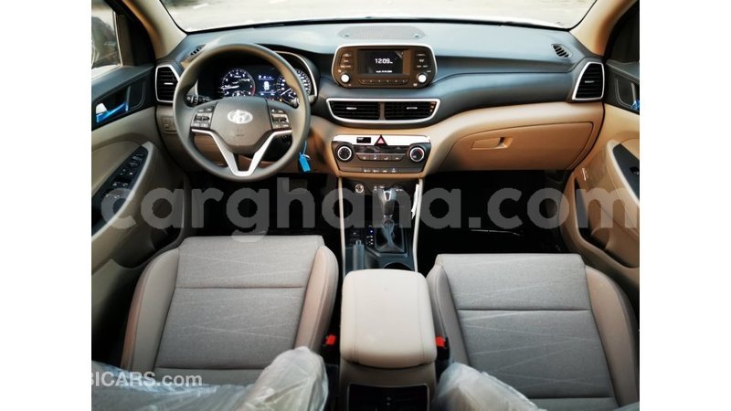 Big with watermark hyundai tucson ashanti import dubai 11659