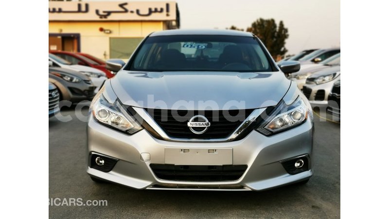 Big with watermark nissan altima ashanti import dubai 11666