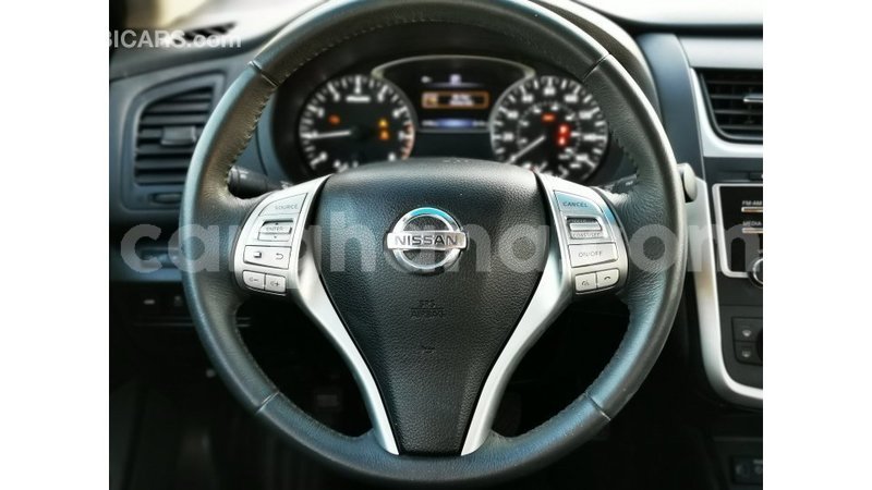 Big with watermark nissan altima ashanti import dubai 11666