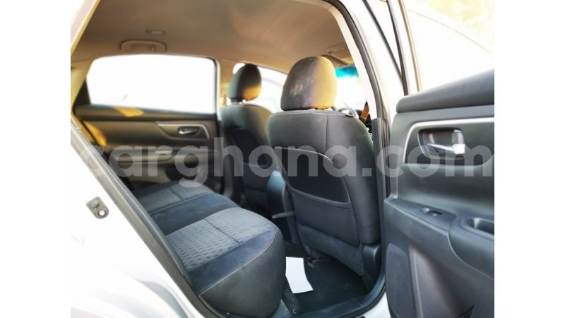 Big with watermark nissan altima ashanti import dubai 11666