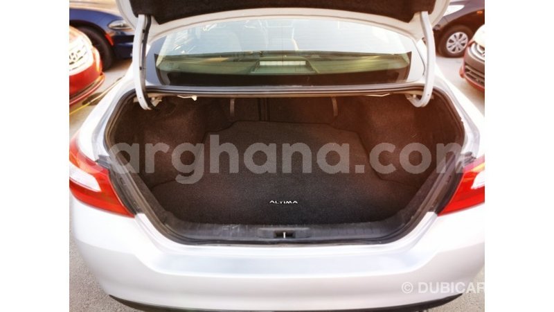 Big with watermark nissan altima ashanti import dubai 11666