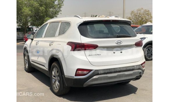 Ra Imported Hyundai Santa Fe funfun Ọkọ̀ in Import - Dubai ni Ashanti Ra Imported Hyundai Santa Fe funfun Ọkọ̀ in Import - Dubai ni Ashanti