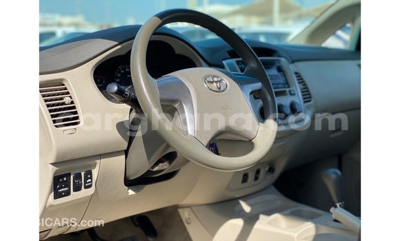Ra Imported Toyota Innova funfun Ọkọ̀ in Import - Dubai ni Ashanti Ra Imported Toyota Innova funfun Ọkọ̀ in Import - Dubai ni Ashanti