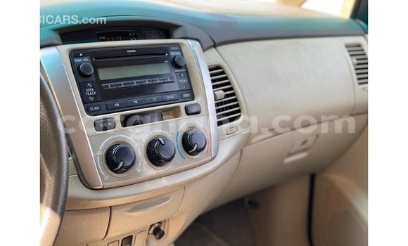 Ra Imported Toyota Innova funfun Ọkọ̀ in Import - Dubai ni Ashanti Ra Imported Toyota Innova funfun Ọkọ̀ in Import - Dubai ni Ashanti