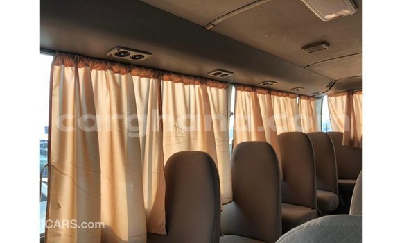 Ra Imported Toyota Coaster funfun Ọkọ̀ in Import - Dubai ni Ashanti Ra Imported Toyota Coaster funfun Ọkọ̀ in Import - Dubai ni Ashanti