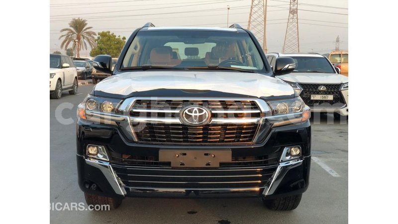 Big with watermark toyota land cruiser ashanti import dubai 11689