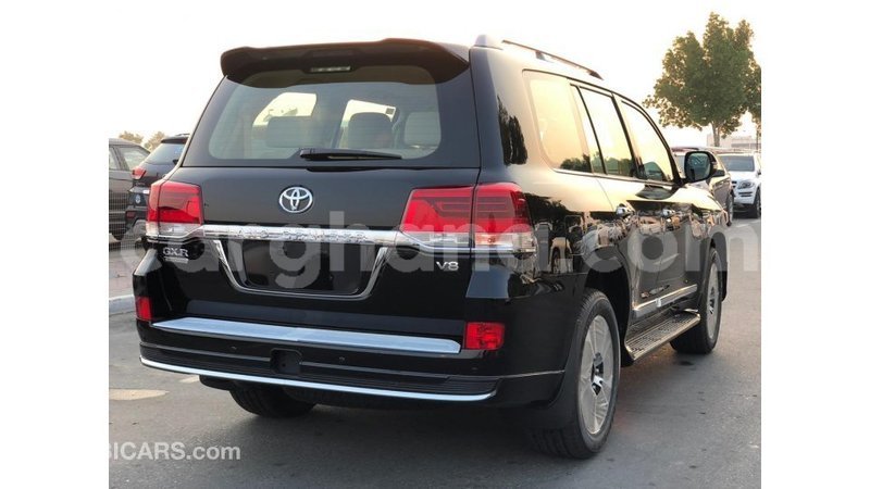 Big with watermark toyota land cruiser ashanti import dubai 11689