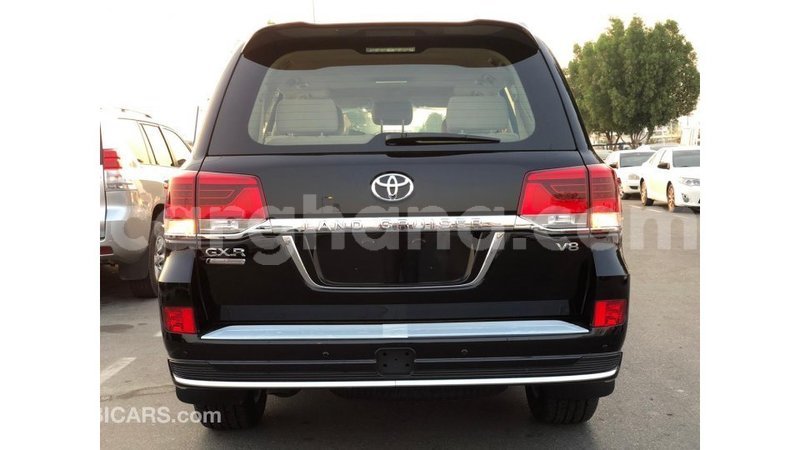 Big with watermark toyota land cruiser ashanti import dubai 11689