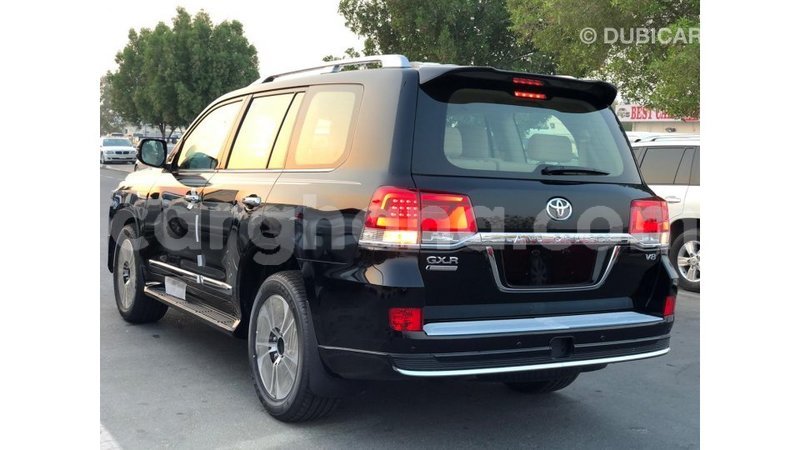 Big with watermark toyota land cruiser ashanti import dubai 11689