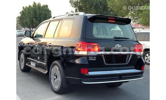 Sayi Imported Toyota Land Cruiser White Mota in Import - Dubai a Ashanti Sayi Imported Toyota Land Cruiser White Mota in Import - Dubai a Ashanti