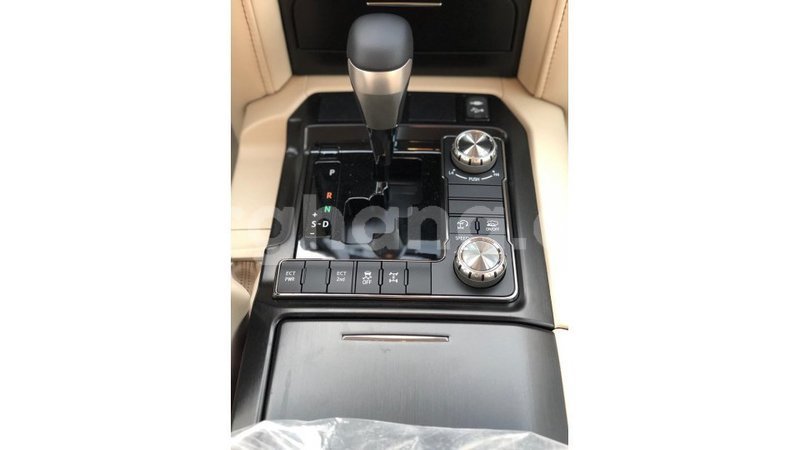 Big with watermark toyota land cruiser ashanti import dubai 11689