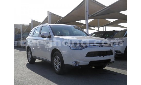 Buy Import Mitsubishi Outlander White Car in Import - Dubai in Ashanti Buy Import Mitsubishi Outlander White Car in Import - Dubai in Ashanti