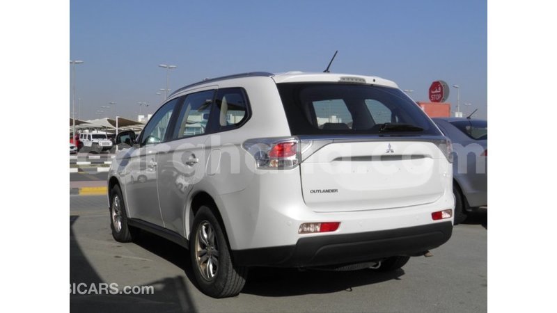 Big with watermark mitsubishi outlander ashanti import dubai 11700