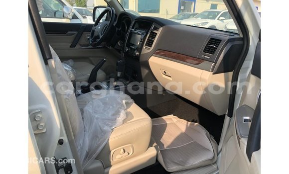 Ra Imported Mitsubishi Pajero funfun Ọkọ̀ in Import - Dubai ni Ashanti Ra Imported Mitsubishi Pajero funfun Ọkọ̀ in Import - Dubai ni Ashanti