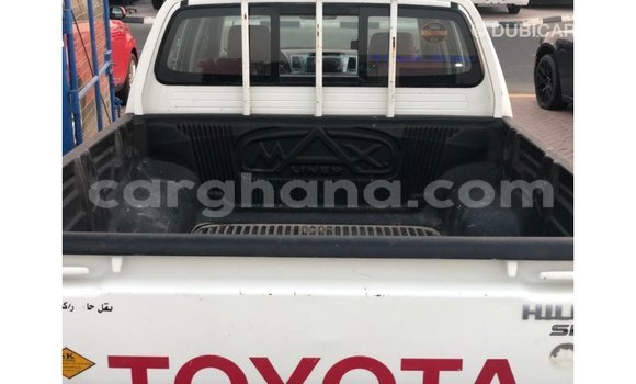 Buy Import Toyota Hilux White Car in Import - Dubai in Ashanti Buy Import Toyota Hilux White Car in Import - Dubai in Ashanti