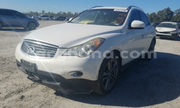 Buy Used Infinity Q45 White Car in Kumasi in Ashanti Buy Used Infinity Q45 White Car in Kumasi in Ashanti