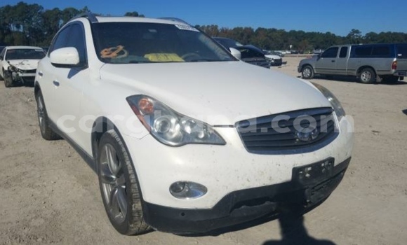 Buy Used Infinity Q45 White Car in Kumasi in Ashanti Buy Used Infinity Q45 White Car in Kumasi in Ashanti