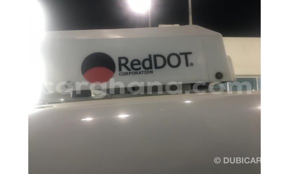 Ra Imported Volkswagen Caddy funfun Ọkọ̀ in Import - Dubai ni Ashanti Ra Imported Volkswagen Caddy funfun Ọkọ̀ in Import - Dubai ni Ashanti