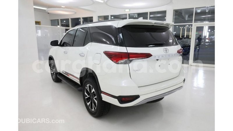 Big with watermark toyota fortuner ashanti import dubai 11770