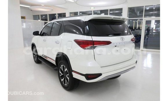 Ra Imported Toyota Fortuner funfun Ọkọ̀ in Import - Dubai ni Ashanti Ra Imported Toyota Fortuner funfun Ọkọ̀ in Import - Dubai ni Ashanti