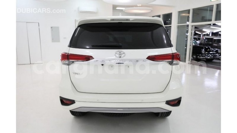 Big with watermark toyota fortuner ashanti import dubai 11770