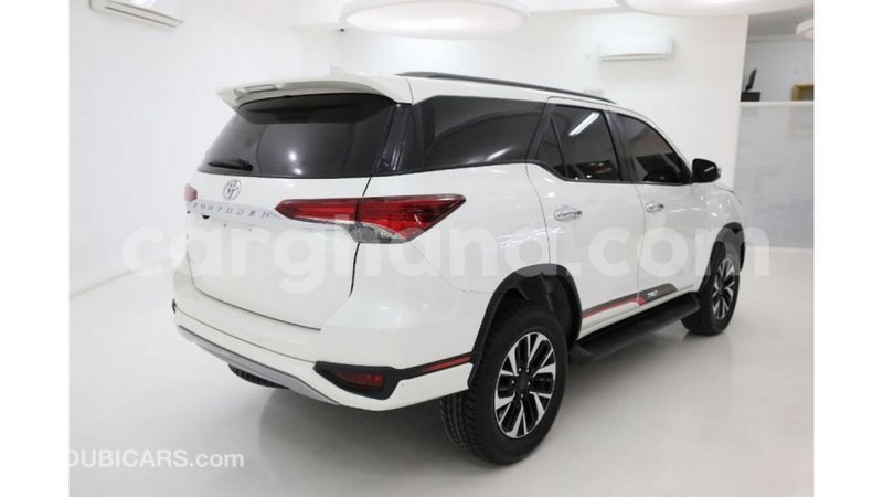 Big with watermark toyota fortuner ashanti import dubai 11770