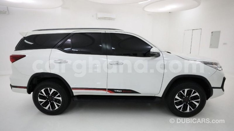 Big with watermark toyota fortuner ashanti import dubai 11770