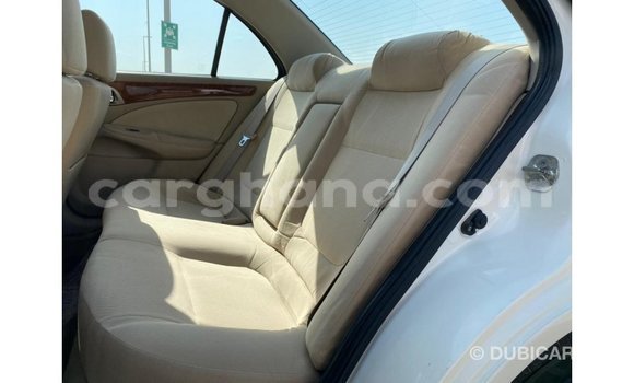 Ra Imported Nissan Sunny funfun Ọkọ̀ in Import - Dubai ni Ashanti Ra Imported Nissan Sunny funfun Ọkọ̀ in Import - Dubai ni Ashanti