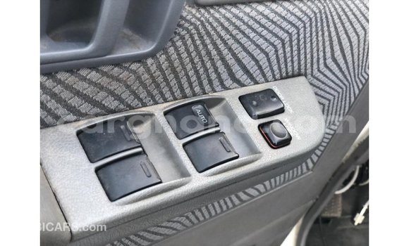 Sayi Imported Toyota Land Cruiser White Mota in Import - Dubai a Ashanti Sayi Imported Toyota Land Cruiser White Mota in Import - Dubai a Ashanti