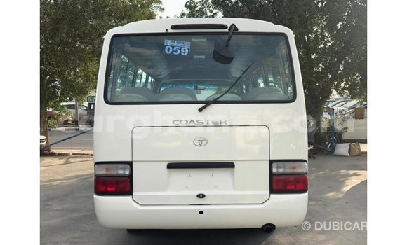 Ra Imported Toyota Coaster funfun Ọkọ̀ in Import - Dubai ni Ashanti Ra Imported Toyota Coaster funfun Ọkọ̀ in Import - Dubai ni Ashanti