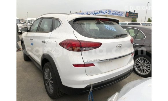 Sayi Imported Hyundai Tucson White Mota in Import - Dubai a Ashanti Sayi Imported Hyundai Tucson White Mota in Import - Dubai a Ashanti