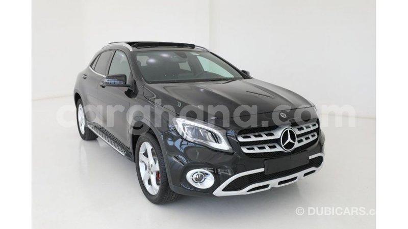 Big with watermark mercedes benz 250 ashanti import dubai 11809